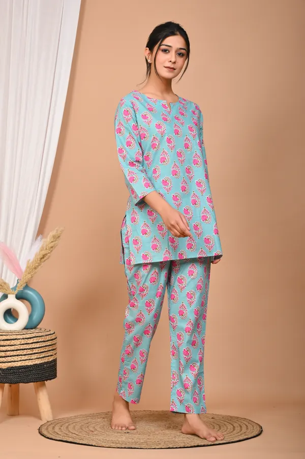 Sky_Blue_Cotton_Floral_Printed_Night_Suit_Set_For_Women