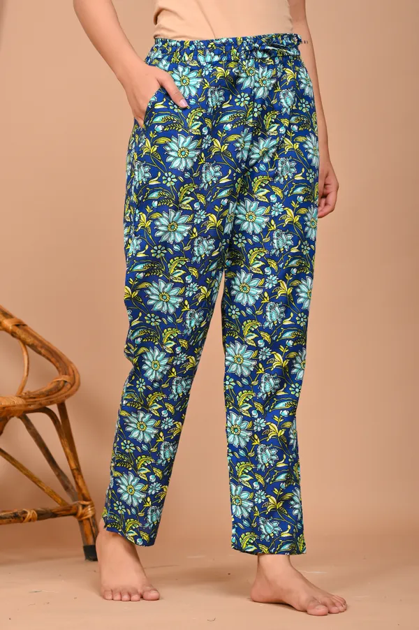 Blue_Cotton_Floral_Printed_Night_Suit_Set_For_Women