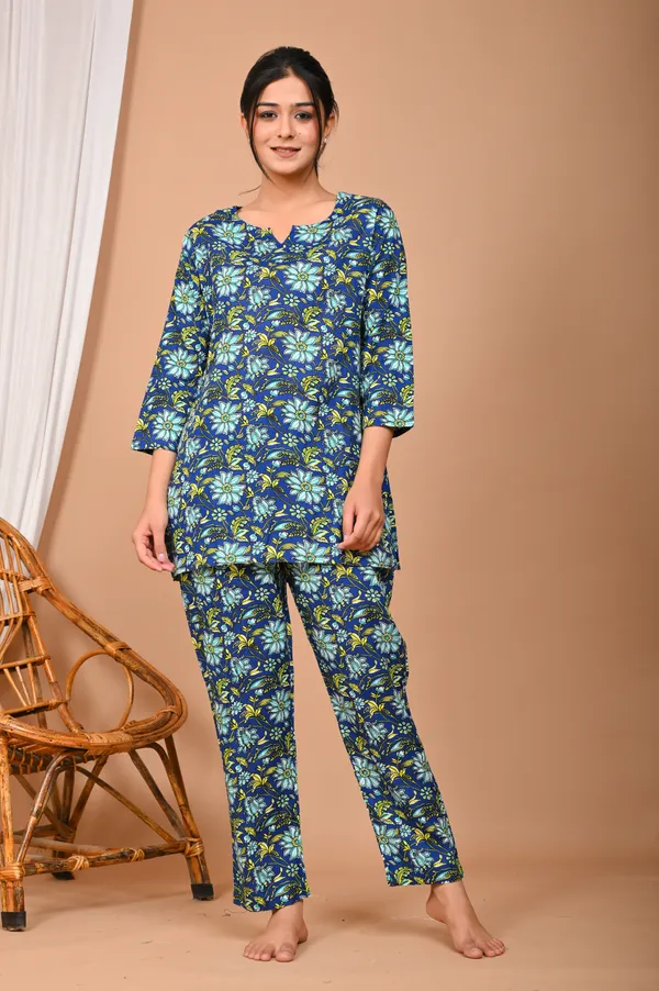 Blue_Cotton_Floral_Printed_Night_Suit_Set_For_Women