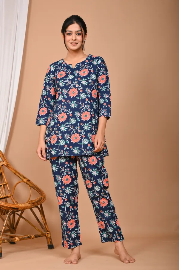 Aqua_Blue_Cotton_Floral_Printed_Night_Suit_Set_For_Women