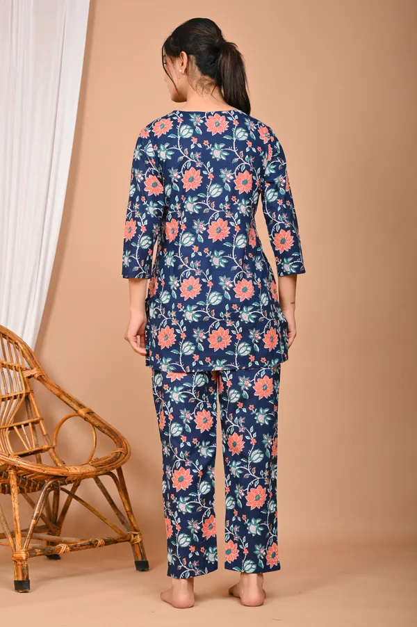 Aqua_Blue_Cotton_Floral_Printed_Night_Suit_Set_For_Women