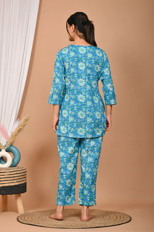 Navy_Blue_Cotton_Floral_Printed_Night_Suit_Set_For_Women