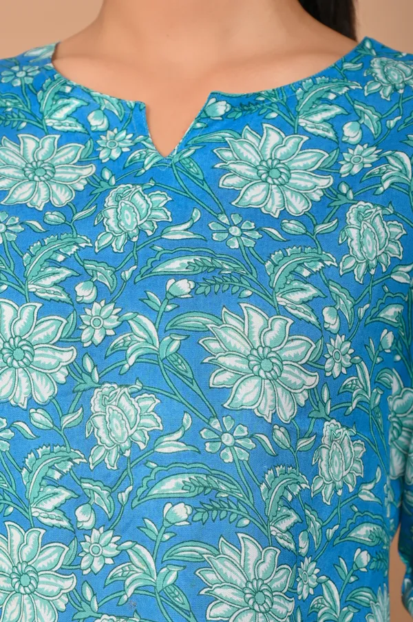 Navy_Blue_Cotton_Floral_Printed_Night_Suit_Set_For_Women