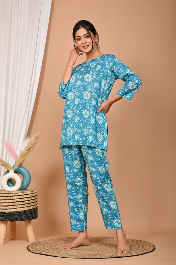 Navy_Blue_Cotton_Floral_Printed_Night_Suit_Set_For_Women