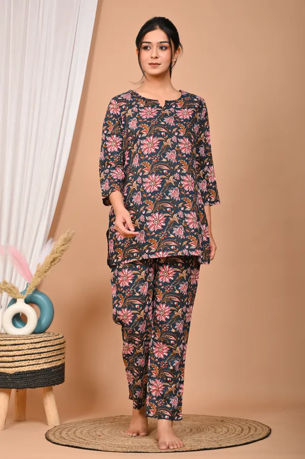 Charcoal_Black_Cotton_Floral_Printed_Night_Suit_Set_For_Women
