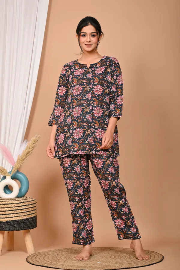 Charcoal_Black_Cotton_Floral_Printed_Night_Suit_Set_For_Women