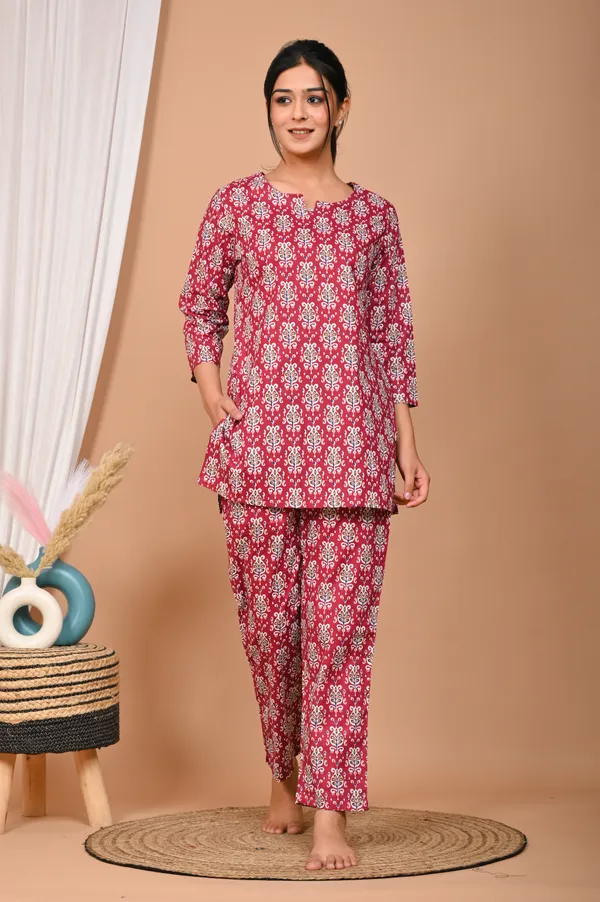 Pink_Cotton_Leheriya_Printed_Night_Suit_Set_For_Women