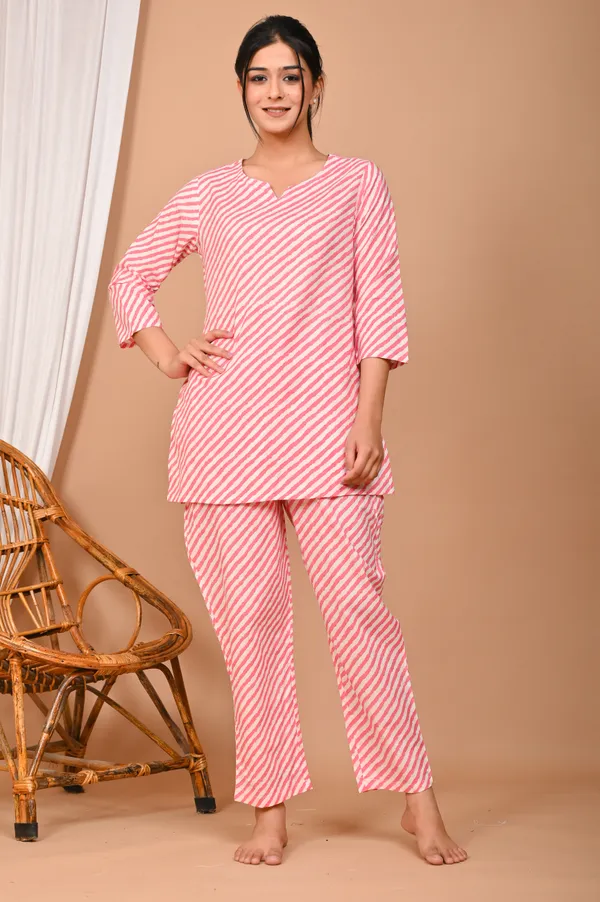 Maroon_Cotton_Floral_Printed_Night_Suit_Set_For_Women