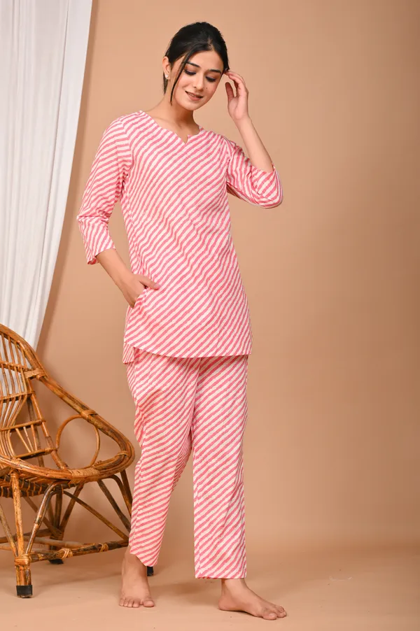 Maroon_Cotton_Floral_Printed_Night_Suit_Set_For_Women