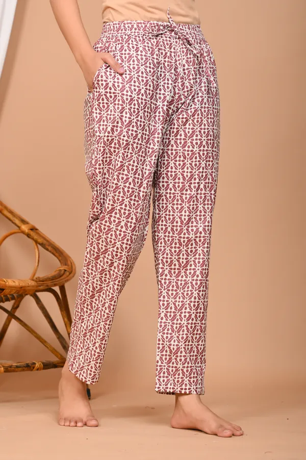 Mauve_Cotton_Geometric_Printed_Night_Suit_Set_For_Women