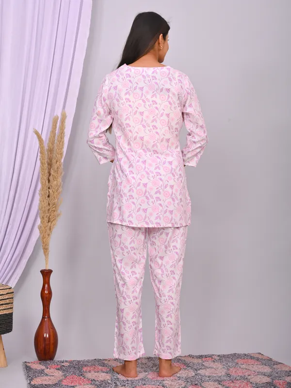 Soft_Pink_Cotton_Floral_Printed_Night_Suit_Set_For_Women
