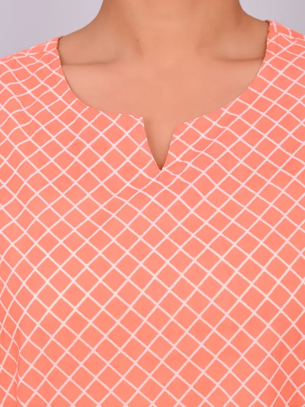 Peach_Cotton_Geometric_Printed_Night_Suit_Set_For_Women