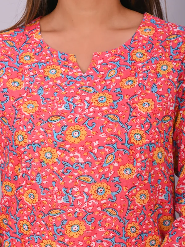 Coral_Pink_Cotton_Floral_Printed_Night_Suit_Set_For_Women