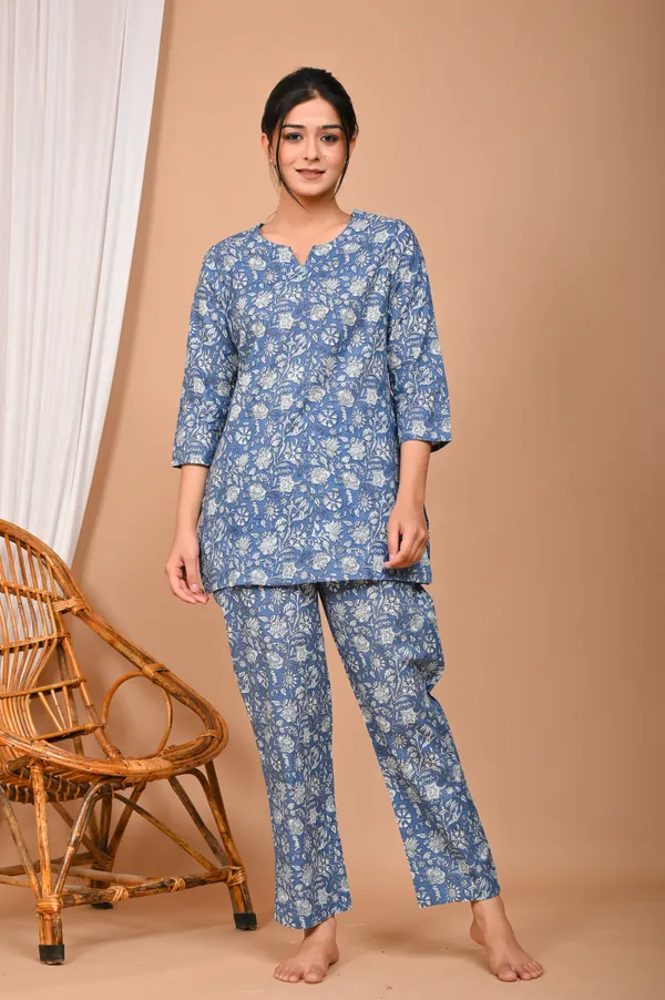 Indigo_Blue_Cotton_Floral_Printed_Night_Suit_Set_For_Women