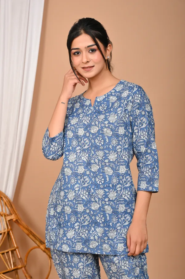 Indigo_Blue_Cotton_Floral_Printed_Night_Suit_Set_For_Women