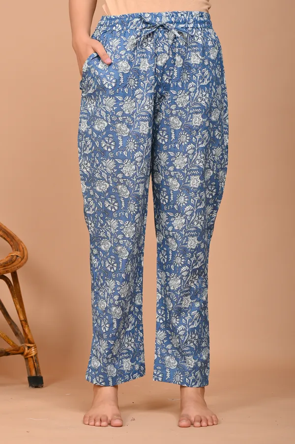 Indigo_Blue_Cotton_Floral_Printed_Night_Suit_Set_For_Women