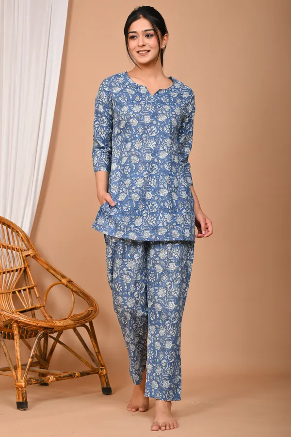 Indigo_Blue_Cotton_Floral_Printed_Night_Suit_Set_For_Women