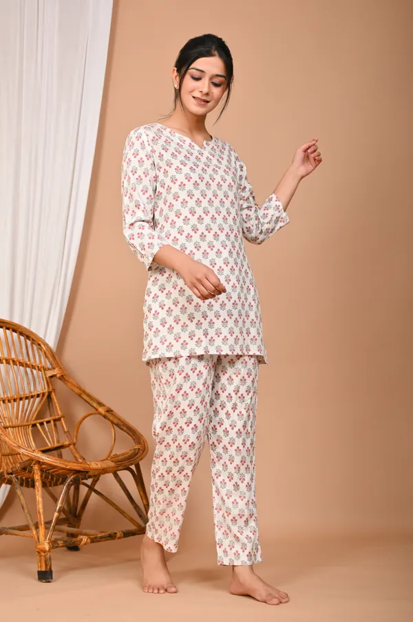 White_Cotton_Floral_Printed_Night_Suit_Set_For_Women