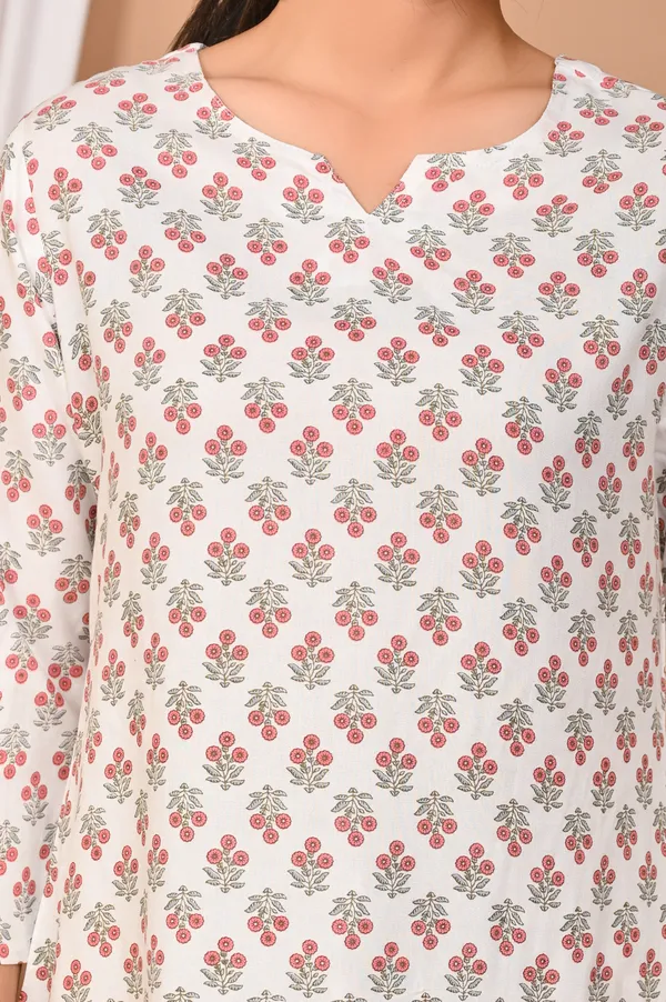 White_Cotton_Floral_Printed_Night_Suit_Set_For_Women