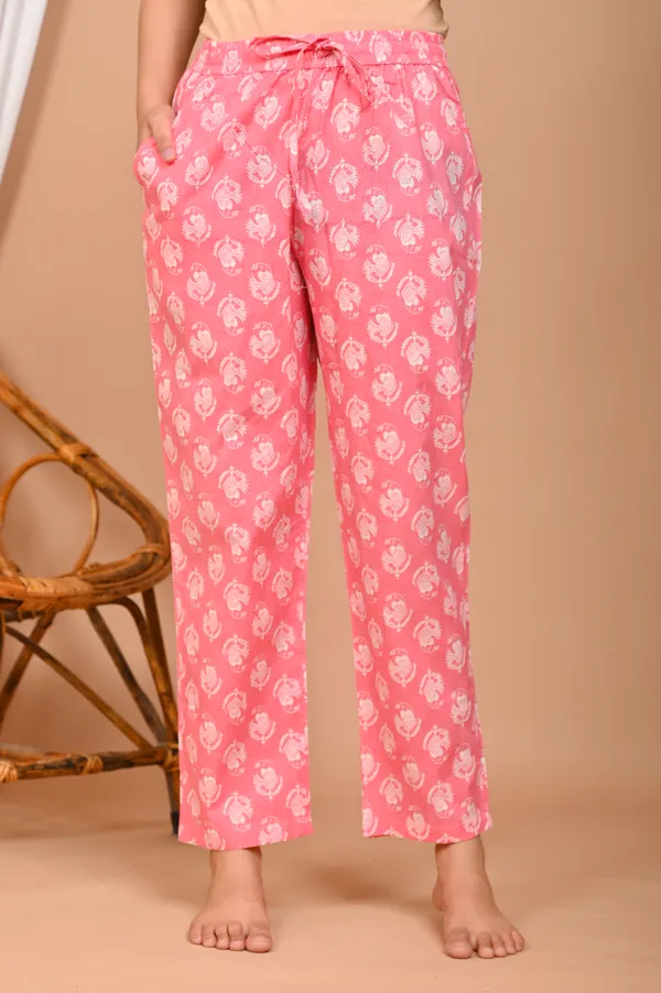 Pink_Cotton_Floral_Printed_Night_Suit_Set_For_Women