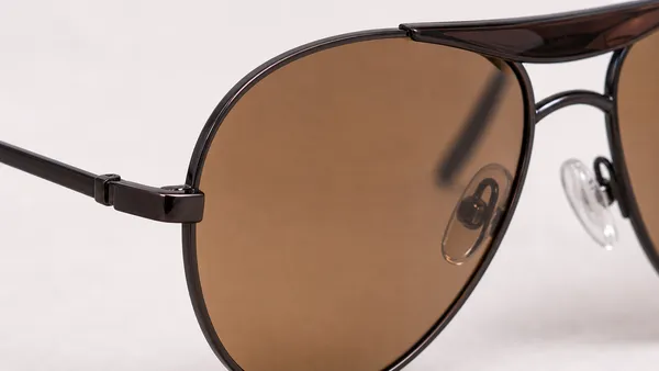 Brown_Metal_Aviator_Gradient_Lens_Sunglasses_For_Men