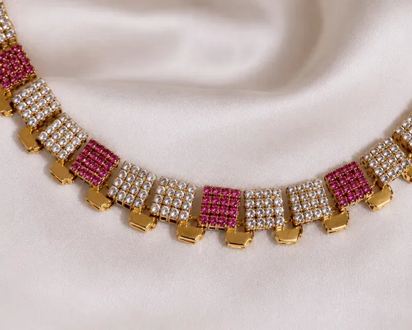 Ad_Square_Necklace