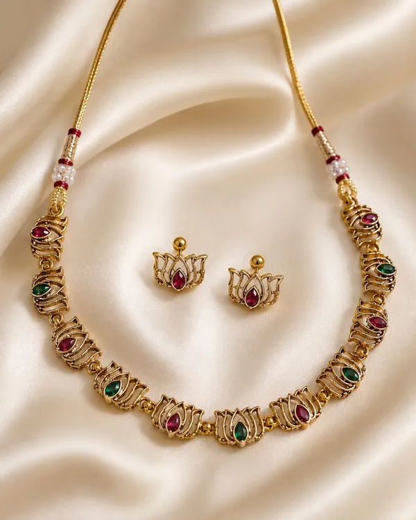 Carved_Lotus_Necklace