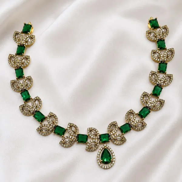 Emerald_Royal_Necklace