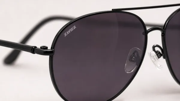 Black_Metal_Aviator_Dark_Lens_Sunglasses_For_Men