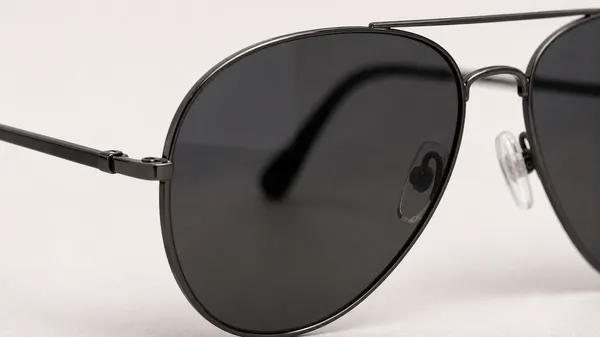 Black_Metal_Aviator_Sunglasses_Dark_Gradient_Lenses_For_Men