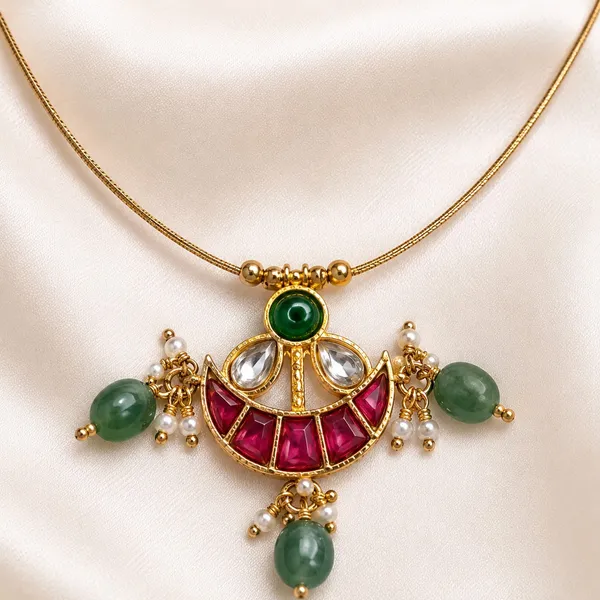 Chaand_Invisible_Necklace