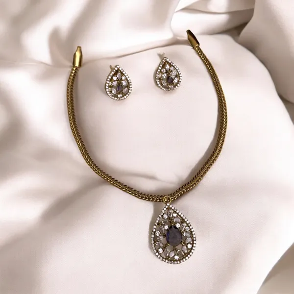 Ad_Stud_Necklace