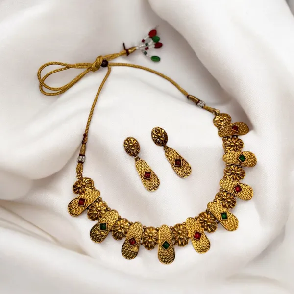 Blossom_Gold_Necklace