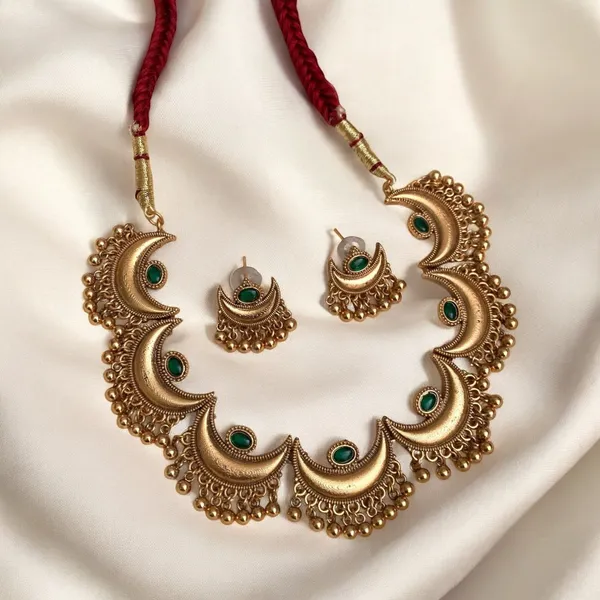 Chaand_Necklace