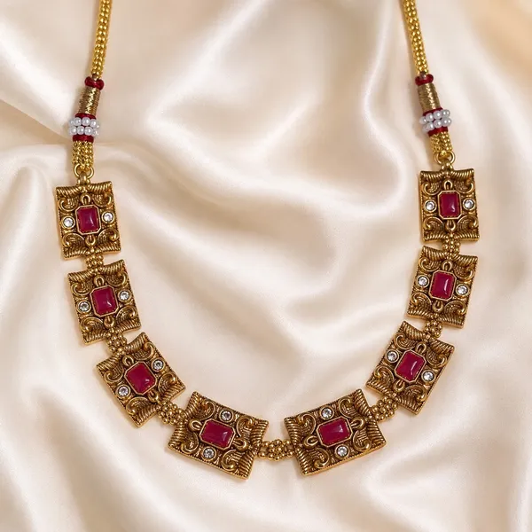Square_Stud_Necklace