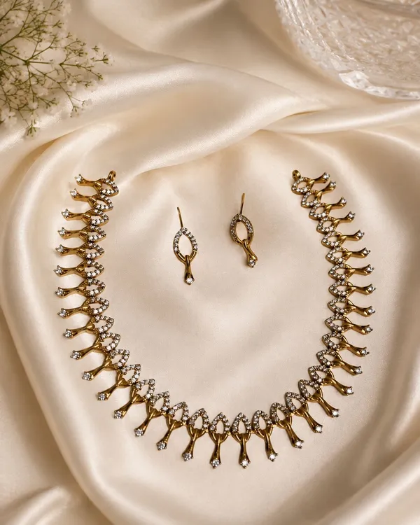 Ad_Sparkle_Necklace