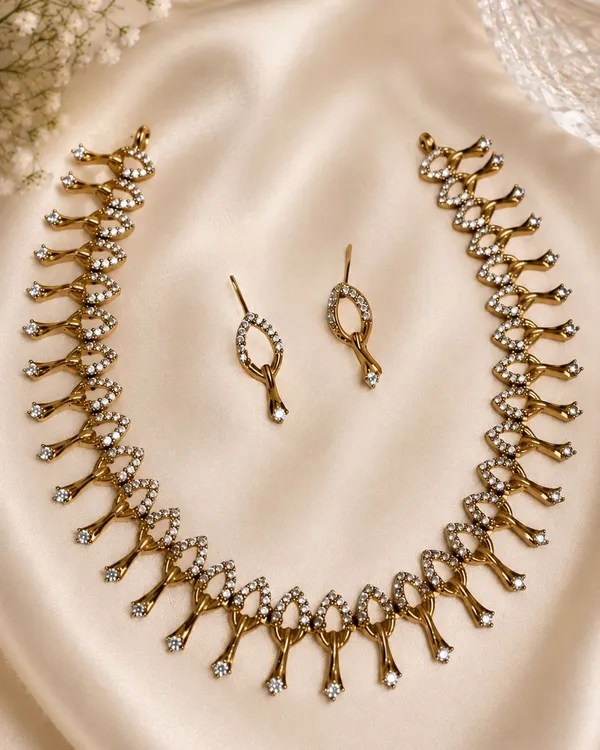Ad_Sparkle_Necklace