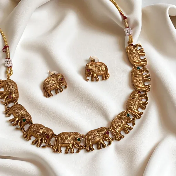 Golden_Elephant_Necklace