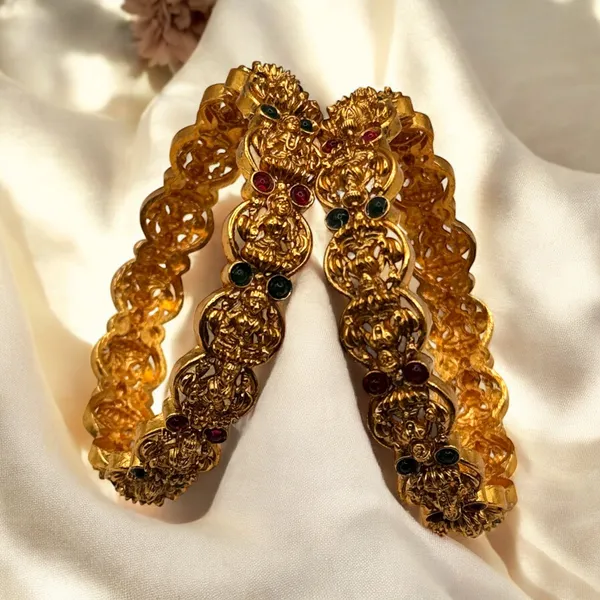 Lakshmika_Bangles