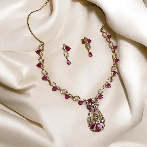 Shiny_Drop_Necklace