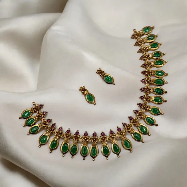 Vintage_Emerald
