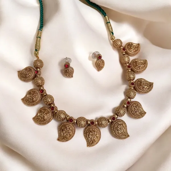 Golden_Kemp_Necklace