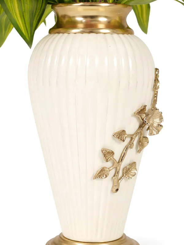 Whispers_Of_Gold_Vase