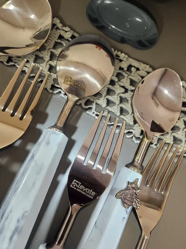 Golden_Hive_Flatware_Set_Of_12_Pcs
