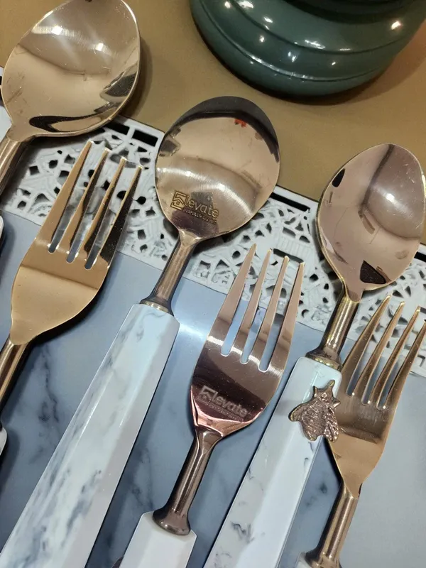 Golden_Hive_Flatware_Set_Of_12_Pcs