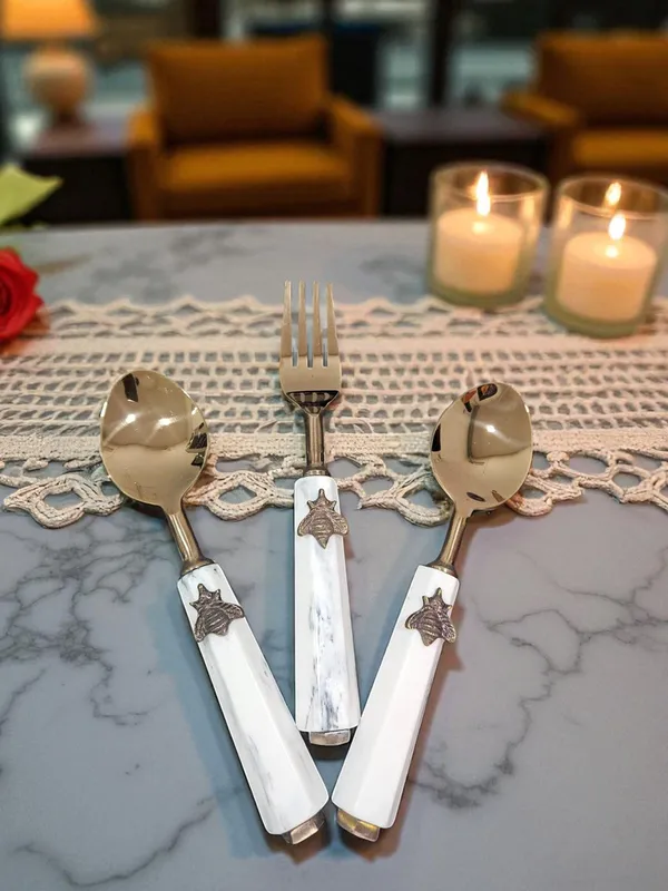 Golden_Hive_Flatware_Set_Of_12_Pcs