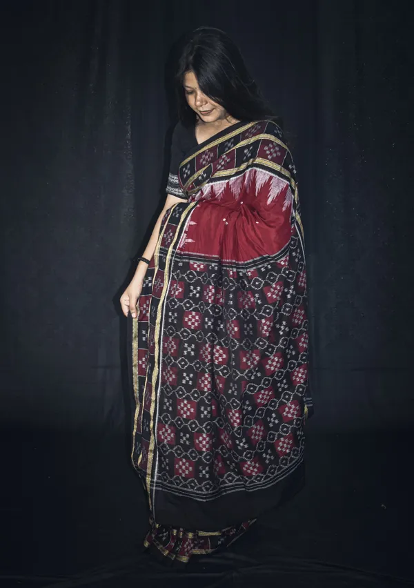 Bandhika_Premium_Handloom_Maniabandha_Ikat_Saree_–_Deep_Maroon_with_Black_&_Gold_Border