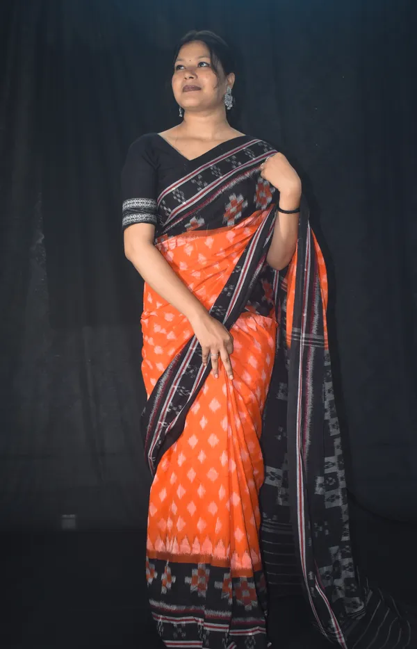 Bandhika_Maniabandha_Ikat_Pure_Cotton_Saree_–_Rust_Orange_&_Charcoal_Black_Traditional_Handloom_Design