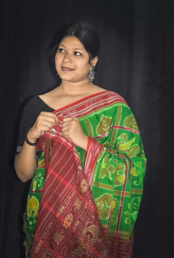 Bandhika_Red_Green_Maniabandh_Handloom_Saree