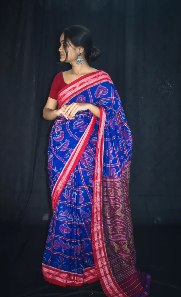 Bandhika_Maniabandha_Ikat_Pure_Cotton_Saree_–_Magenta_Pink,_Royal_Blue_&_Maroon_Traditional_Handloom_Saree